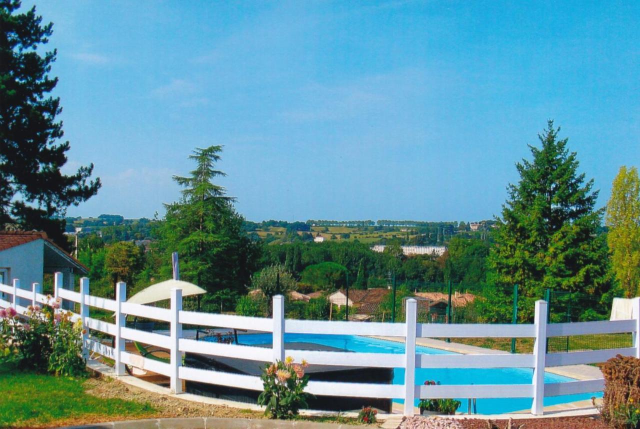 Chambre D'Hotes A Nérac Kültér fotó